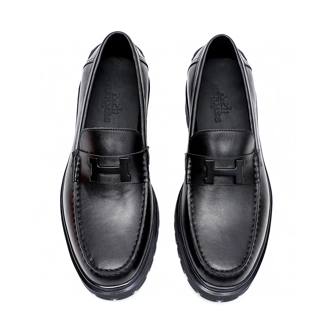 Men's shoes 💰700 💐[HERMES] popular men's shoes counter original items! The world's top brands...Luxury quality...//Fashion and high-end footwear 👍💪🏻...give you a low-key luxury comfort experience👍. The upper is made of pure Italian imported original calfskin. Sweat-absorbent cowhide leather lining. Comfortable and breathable. The original rubber foam light outsole is high-end and classy. Luxurious and noble!! .. OEM factory shipment [Hug] stall.. Original plate. Welcome to taste..39-45 (38.45.46🉑️Customized)